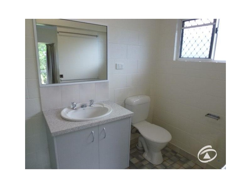 8 Mangano Close, Brinsmead QLD 4870