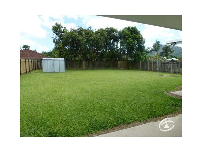 8 Mangano Close, Brinsmead QLD 4870