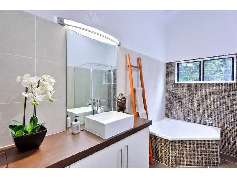 6 Fitch Court, Stratford QLD 4870