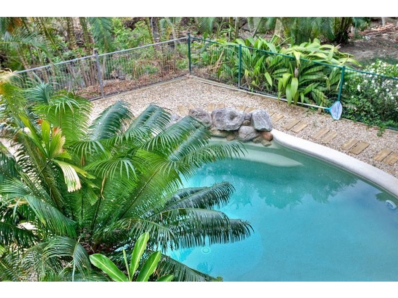 6 Fitch Court, Stratford QLD 4870