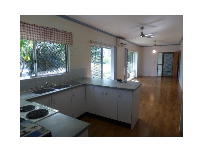 2 Mein Close, Brinsmead QLD 4870
