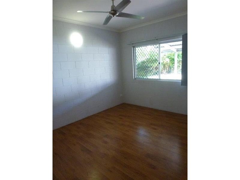 2 Mein Close, Brinsmead QLD 4870