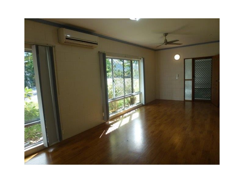 2 Mein Close, Brinsmead QLD 4870