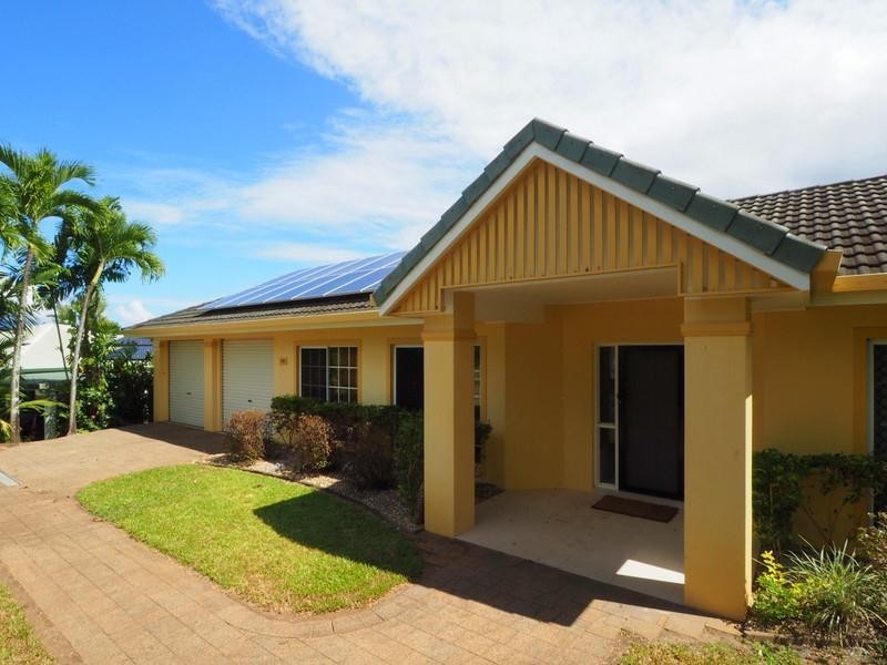 37 Summer Hill Drive, Mooroobool QLD 4870