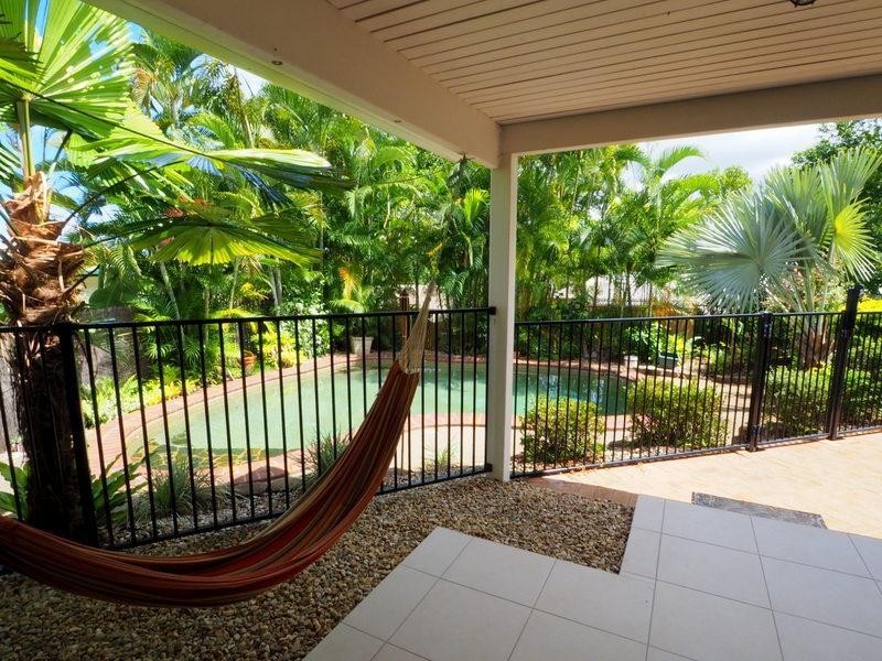 37 Summer Hill Drive, Mooroobool QLD 4870