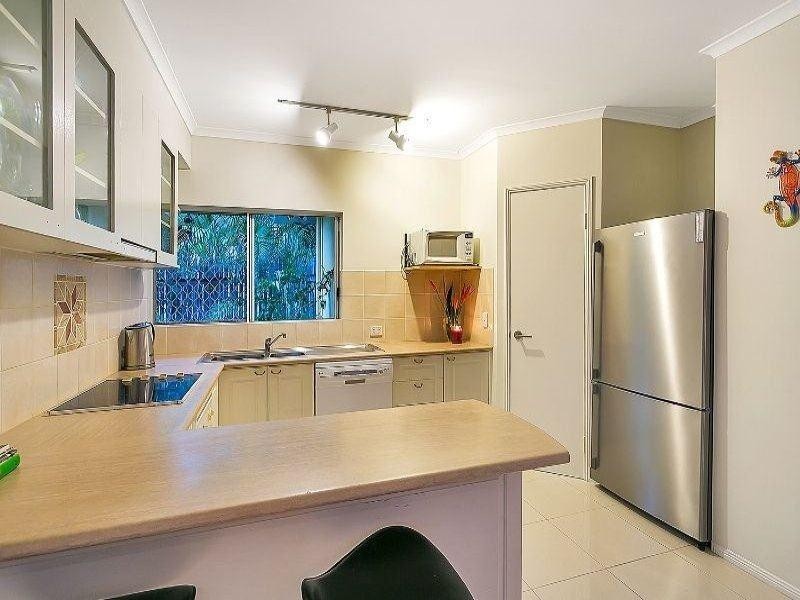 37 Summer Hill Drive, Mooroobool QLD 4870