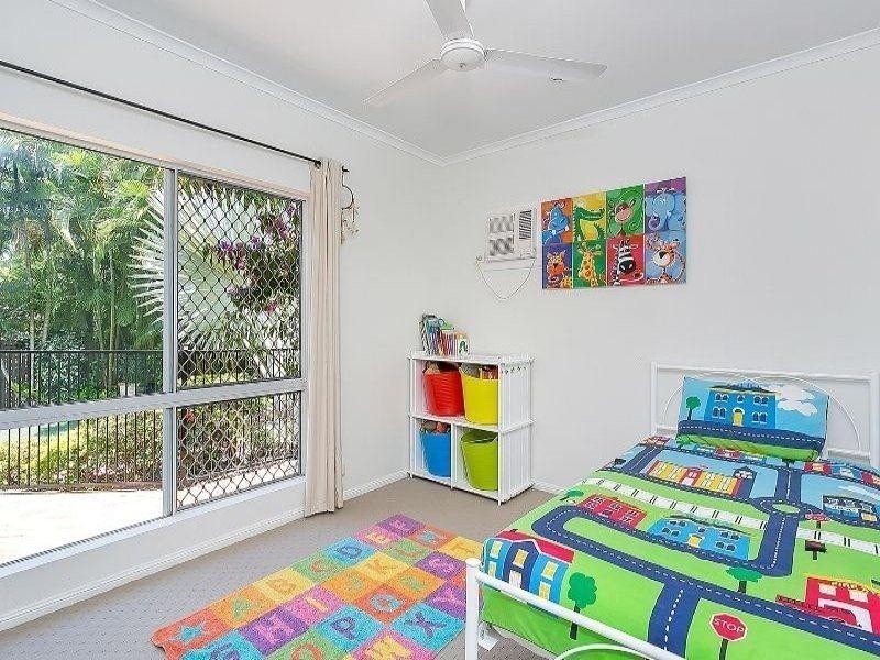 37 Summer Hill Drive, Mooroobool QLD 4870