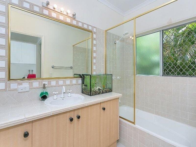 37 Summer Hill Drive, Mooroobool QLD 4870