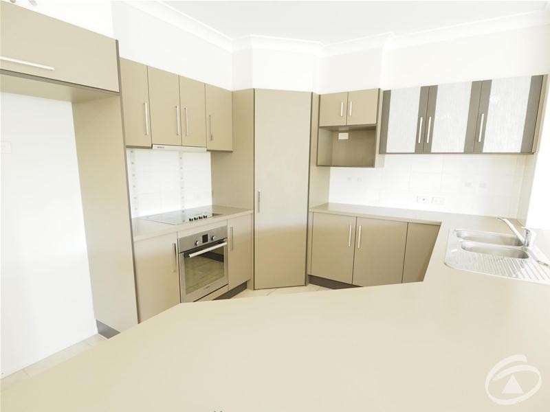 15 Elphinstone Street, Kanimbla QLD 4870