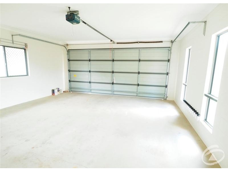 15 Elphinstone Street, Kanimbla QLD 4870