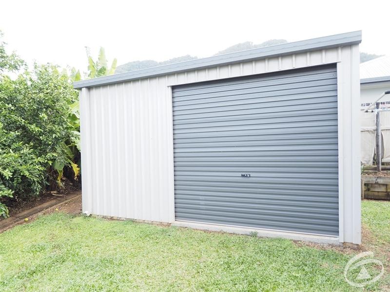 15 Elphinstone Street, Kanimbla QLD 4870