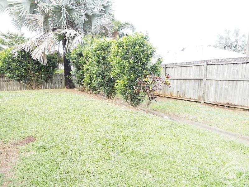 15 Elphinstone Street, Kanimbla QLD 4870