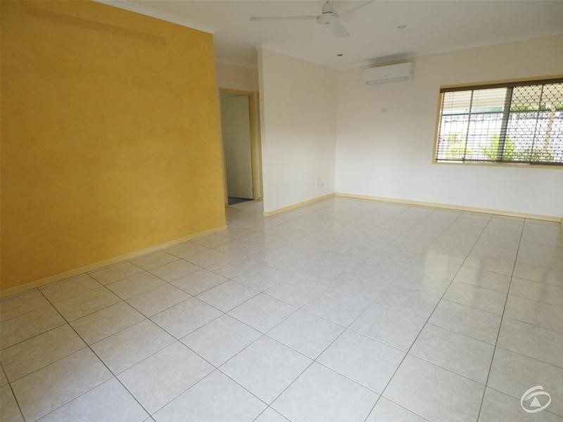 27 Carnation Drive, Mooroobool QLD 4870