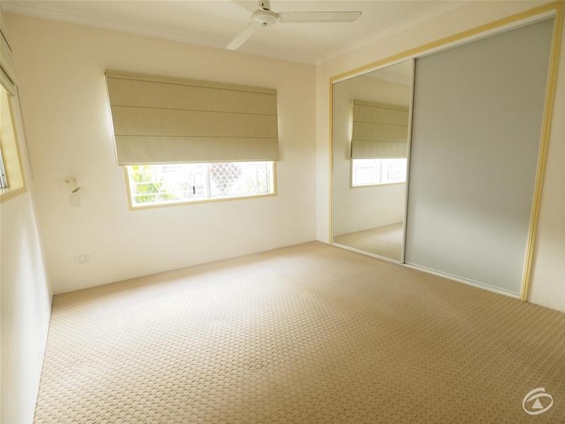 27 Carnation Drive, Mooroobool QLD 4870