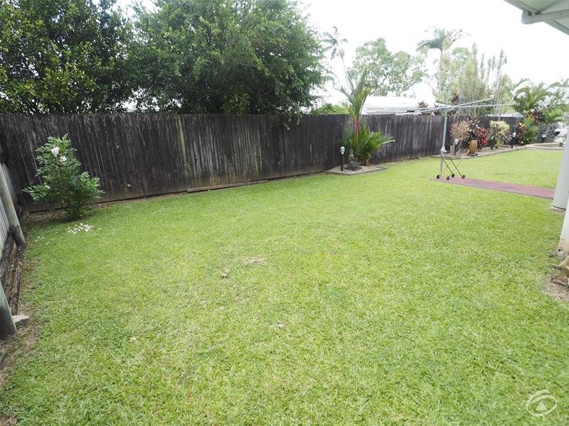 27 Carnation Drive, Mooroobool QLD 4870