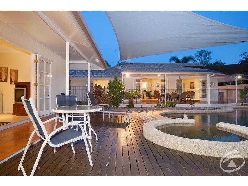 25 Gibson Close, Clifton Beach QLD 4879