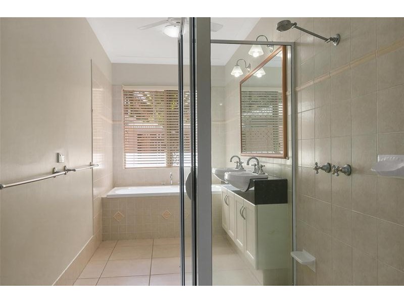 25 Gibson Close, Clifton Beach QLD 4879