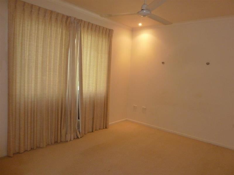 4/13 Hibiscus  Lane, Holloways Beach QLD 4878