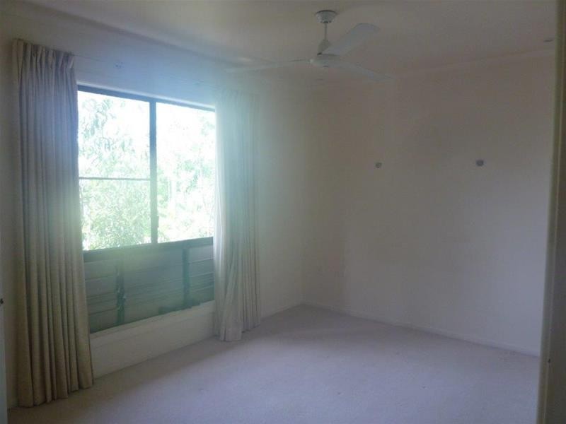 4/13 Hibiscus  Lane, Holloways Beach QLD 4878