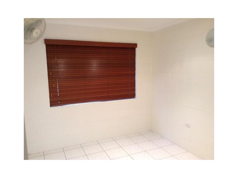 8/25 Hibiscus Lane, Holloways Beach QLD 4878