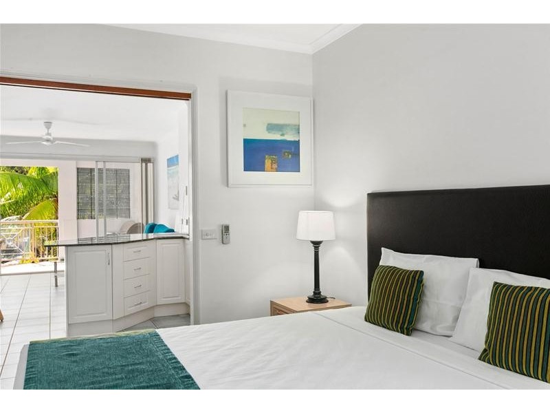 305/139-143 Williams Esplanade, Palm Cove QLD 4879