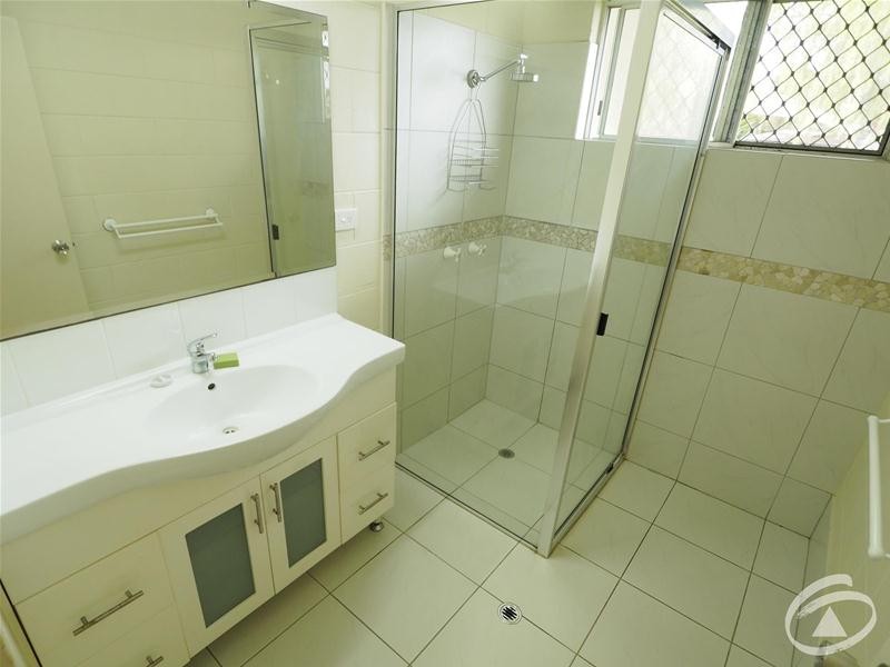 7 Denman Close, Manoora QLD 4870