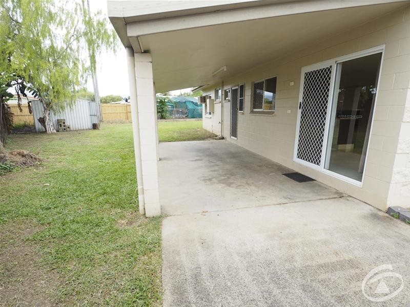 7 Denman Close, Manoora QLD 4870