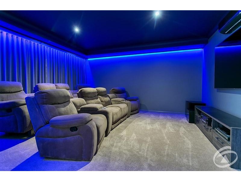 11 Rosemont Court, Mooroobool QLD 4870