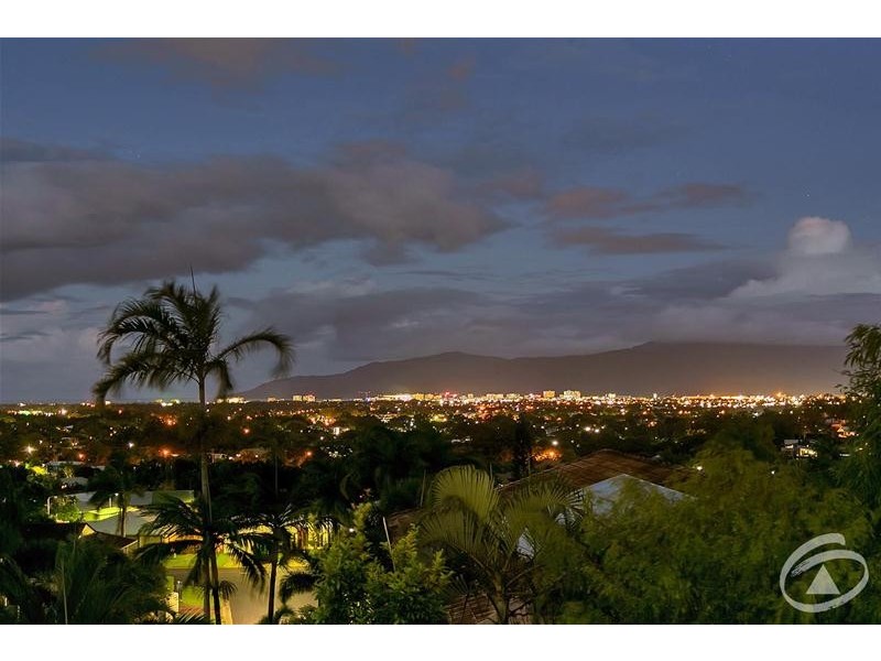 11 Rosemont Court, Mooroobool QLD 4870