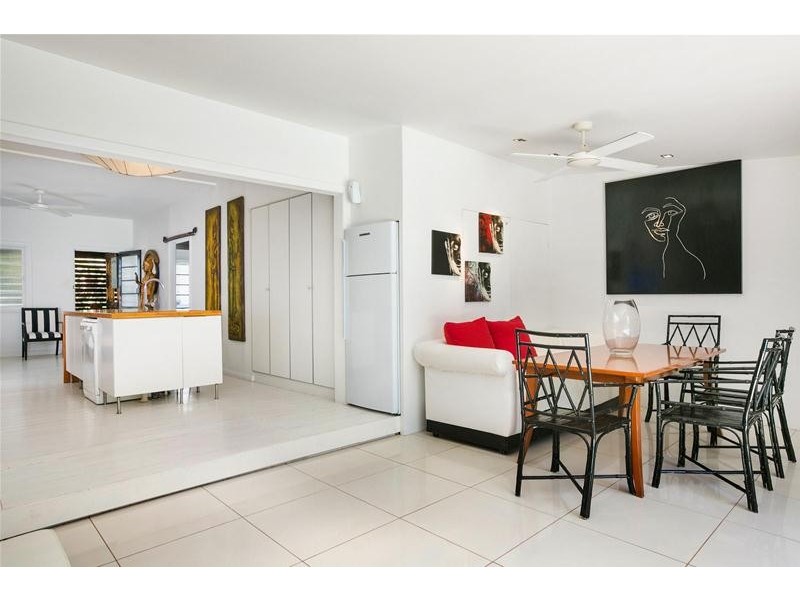 30 Howe Street, Cairns North QLD 4870