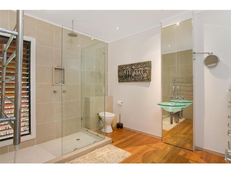 30 Howe Street, Cairns North QLD 4870