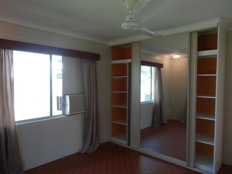 Units 1 and 2/15 Mahogany Street, Manoora QLD 4870