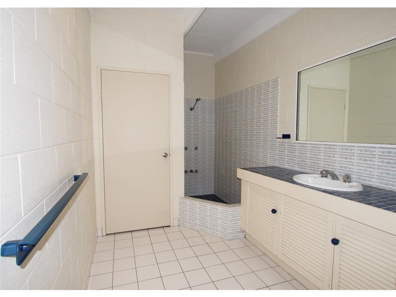 36 Bamboo Street, Holloways Beach QLD 4878