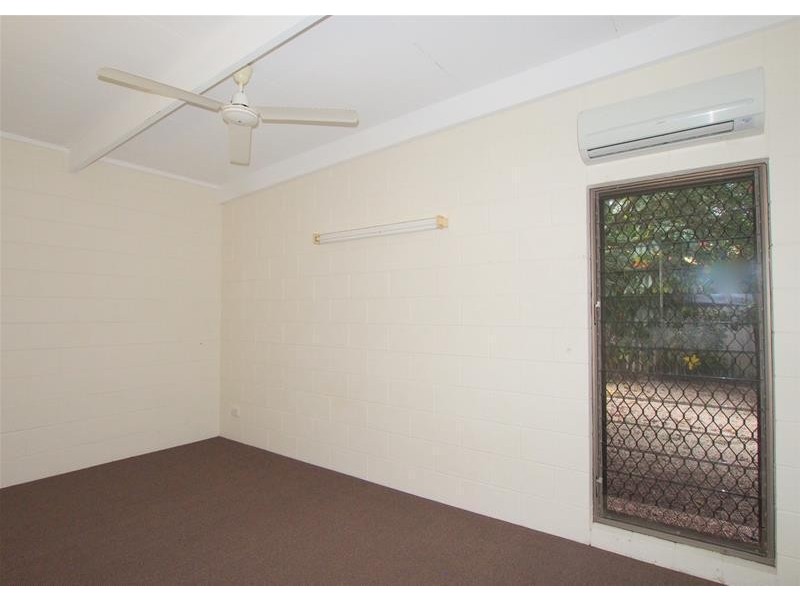 36 Bamboo Street, Holloways Beach QLD 4878