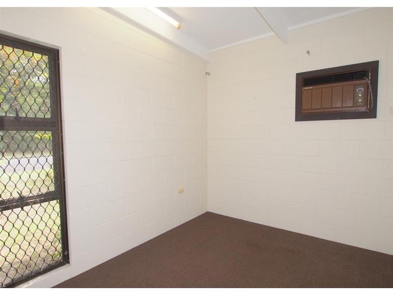 36 Bamboo Street, Holloways Beach QLD 4878