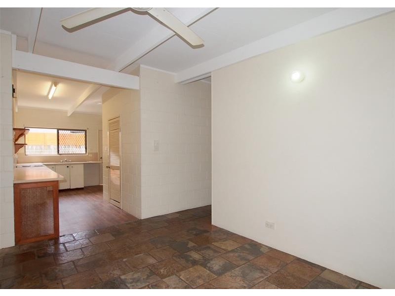 36 Bamboo Street, Holloways Beach QLD 4878