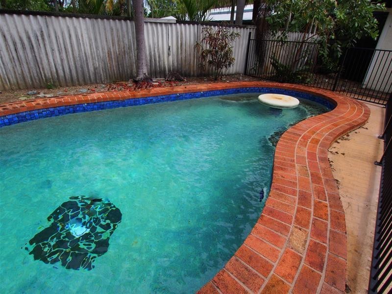 36 Bamboo Street, Holloways Beach QLD 4878