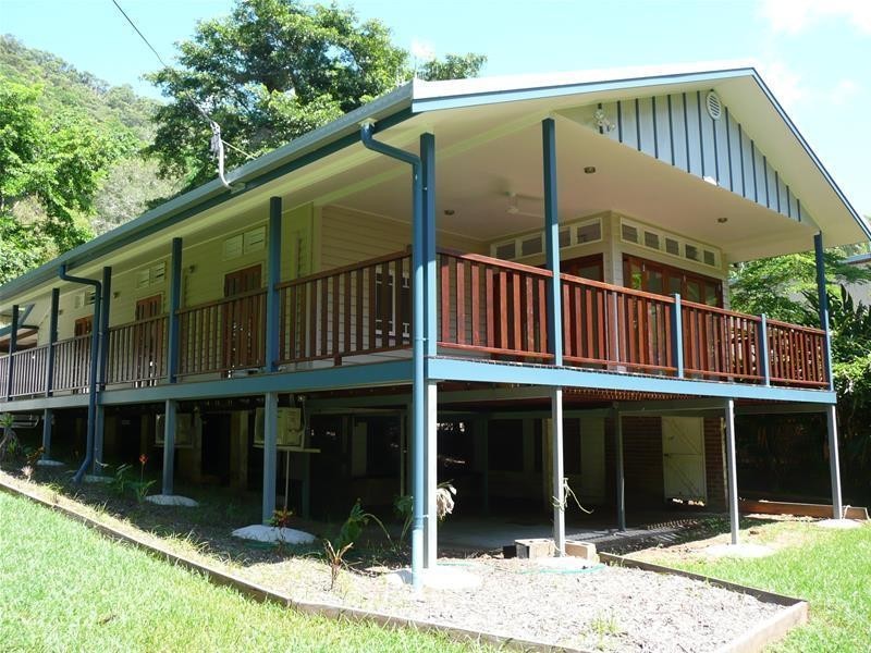 18 Whitfield Street, Aeroglen QLD 4870