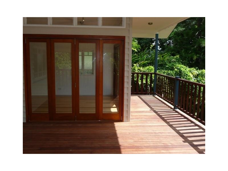 18 Whitfield Street, Aeroglen QLD 4870