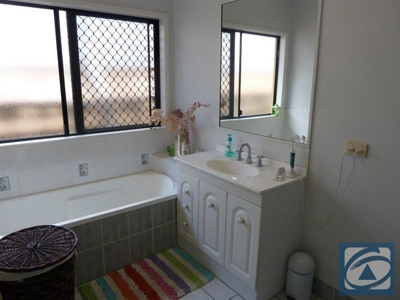 49 West Parkridge Drive, Brinsmead QLD 4870