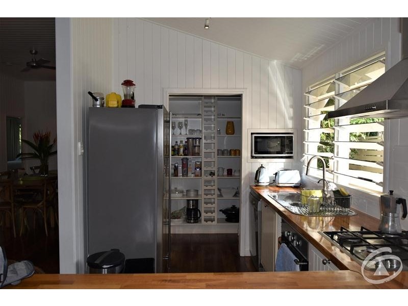 96 Christensen Street, Machans Beach QLD 4878