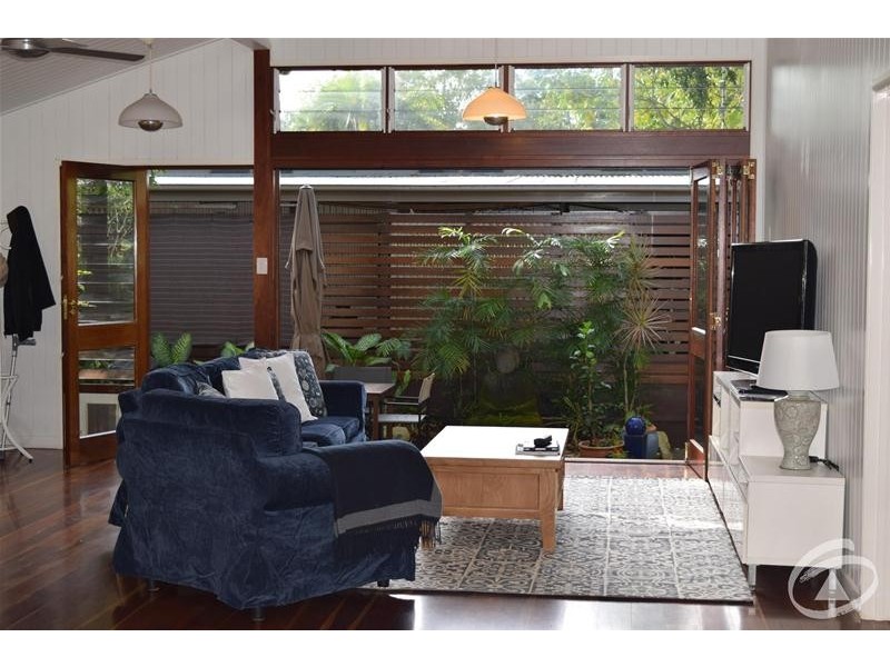 96 Christensen Street, Machans Beach QLD 4878