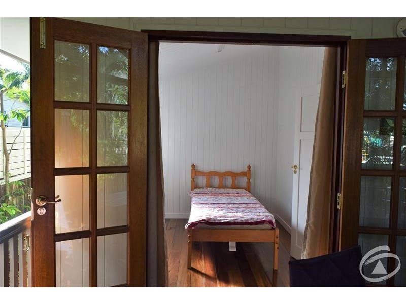 96 Christensen Street, Machans Beach QLD 4878