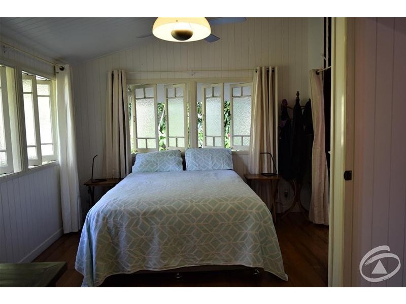 96 Christensen Street, Machans Beach QLD 4878