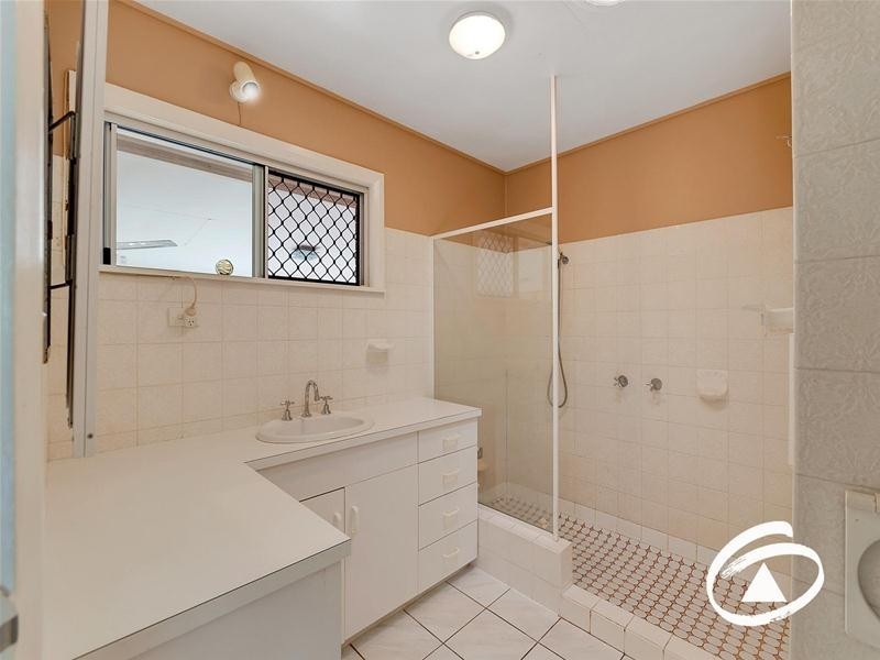 5 Maina Street, Woree QLD 4868