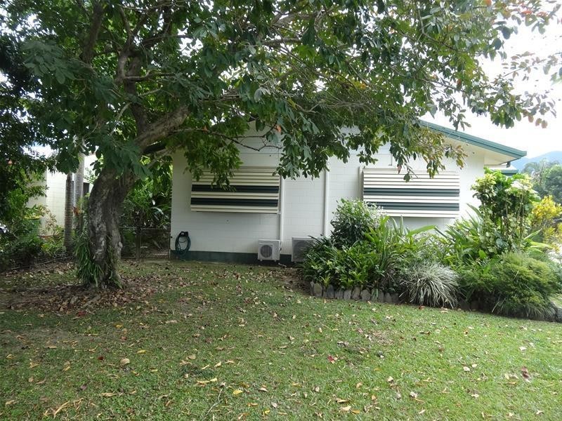 45 Middlemiss Street, Mossman QLD 4873