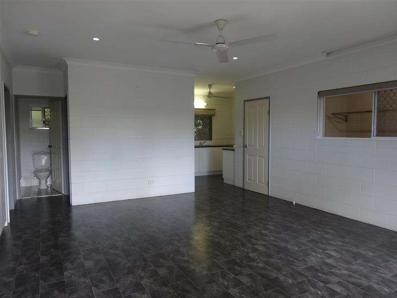 45 Middlemiss Street, Mossman QLD 4873