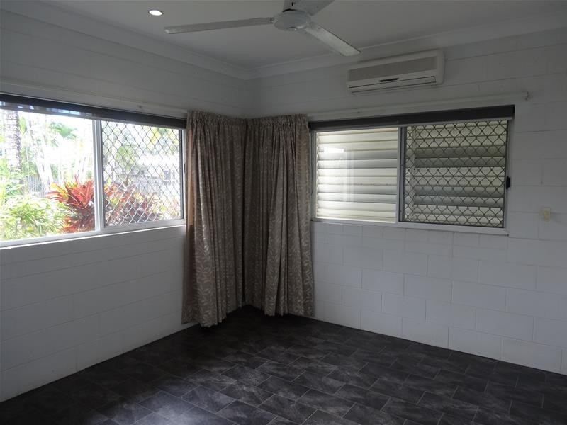 45 Middlemiss Street, Mossman QLD 4873