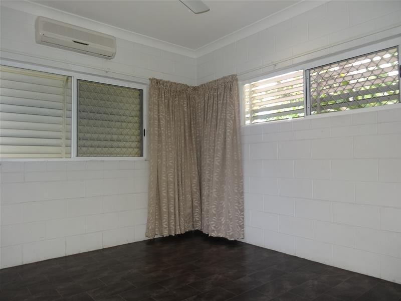 45 Middlemiss Street, Mossman QLD 4873