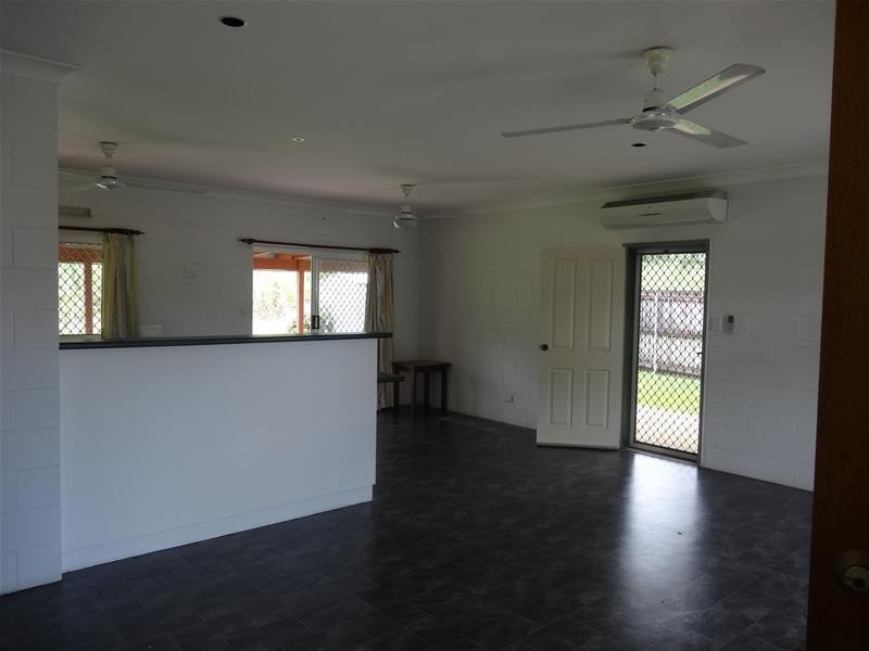 45 Middlemiss Street, Mossman QLD 4873